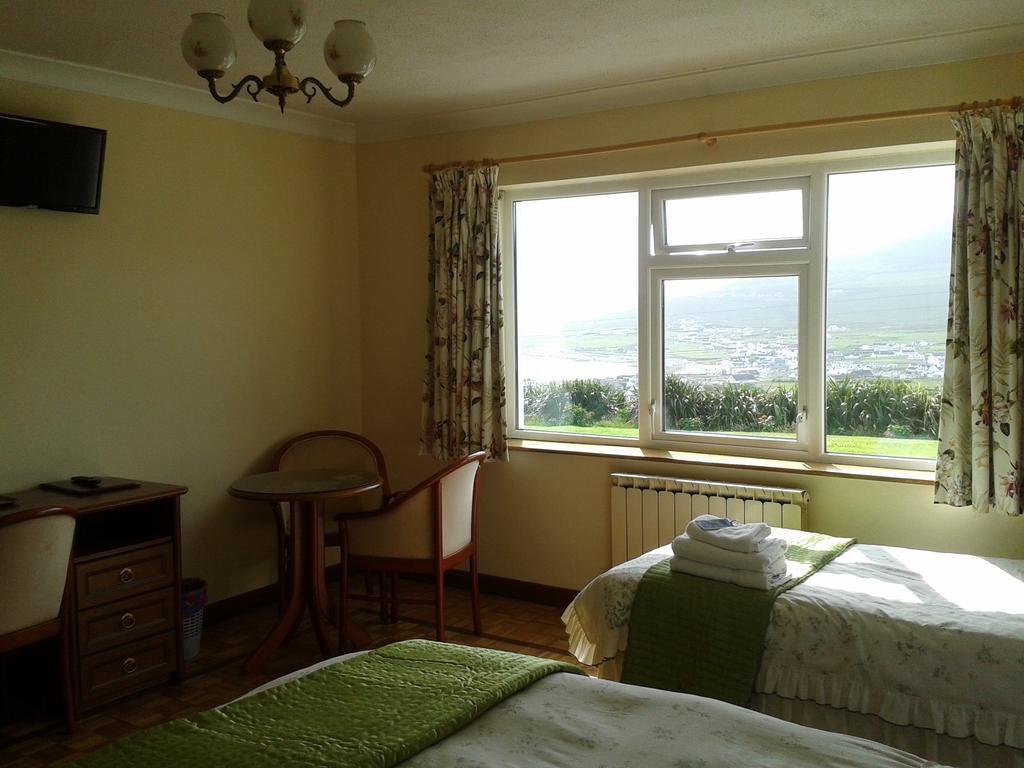 Achill West Coast House Bed & Breakfast Dooagh Eksteriør bilde
