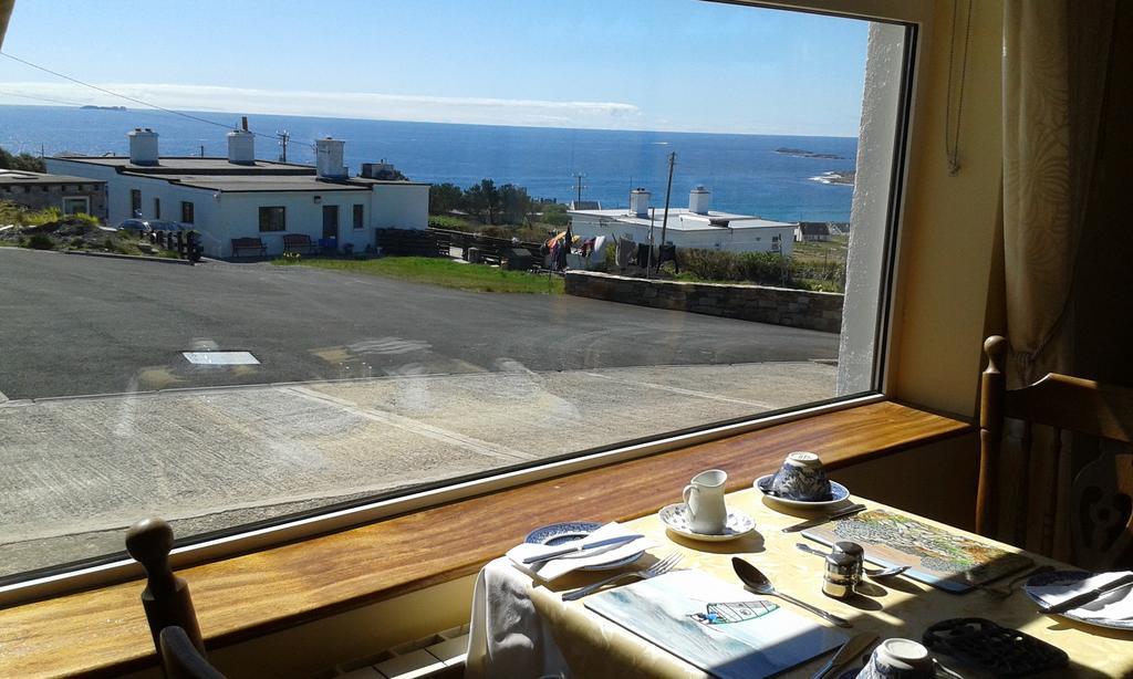 Achill West Coast House Bed & Breakfast Dooagh Eksteriør bilde